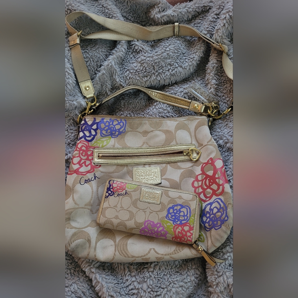 Coach Beige and Gold Floral Shoulder Bag - Picture 1 of 10